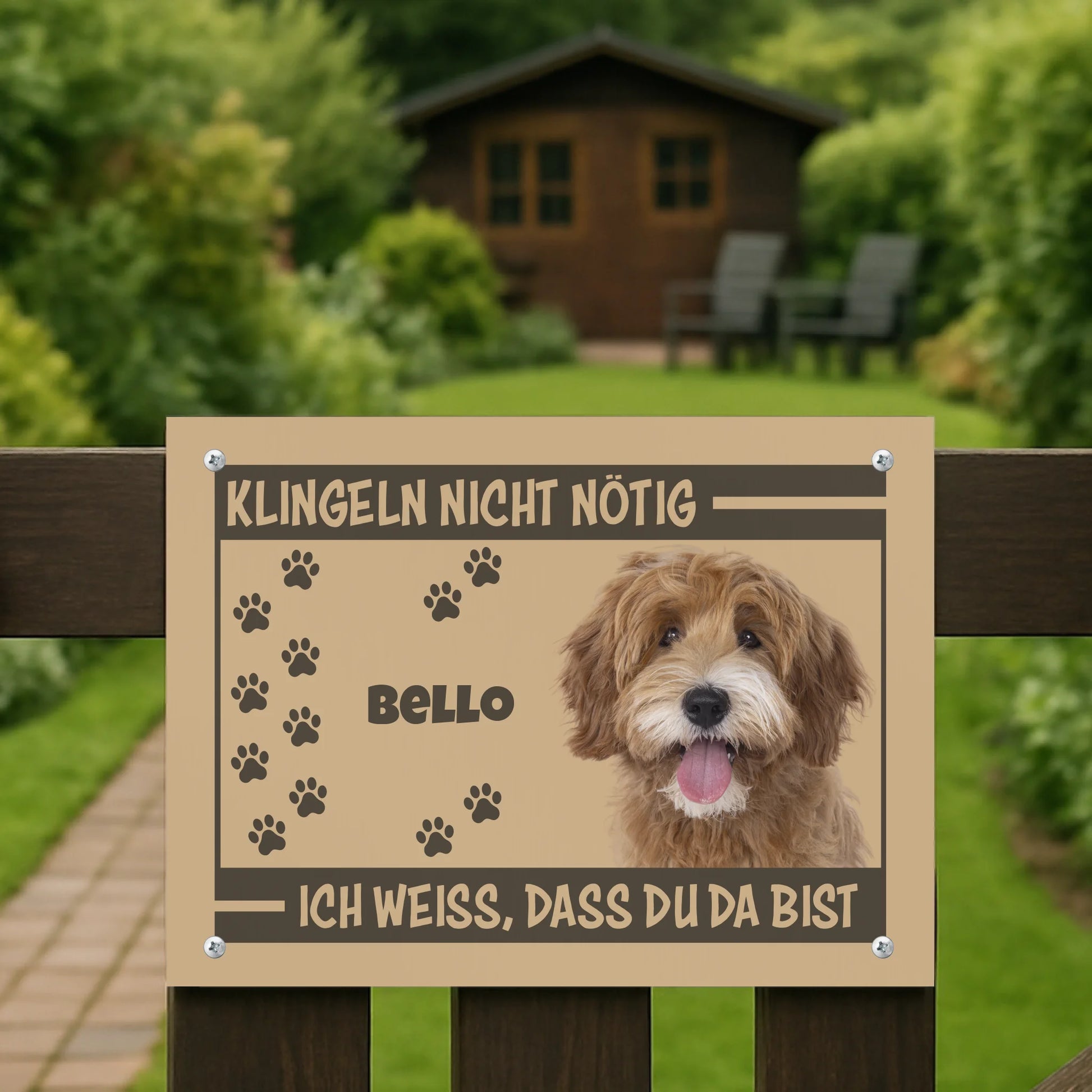 Metallschild Mockup Garten