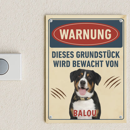 Metallschild Mockup Hauswand Petnovia
